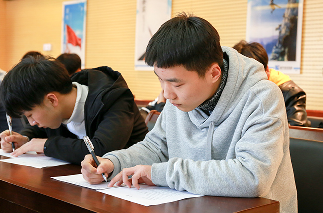 �������A�e����I(y��)��(zhu��n)��(ch��ng)��Ƹ��(hu��) �W(xu��)������x�͘I(y��).jpg
